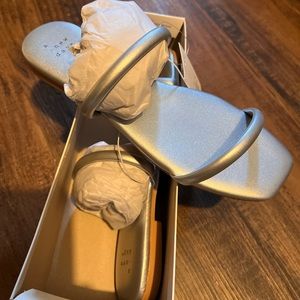 Woman’s Slide Sandals